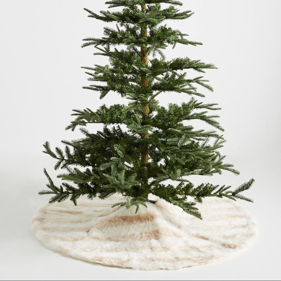 Anthropologie Patterned Faux Fur Tree Skirt - Picture 1 of 4